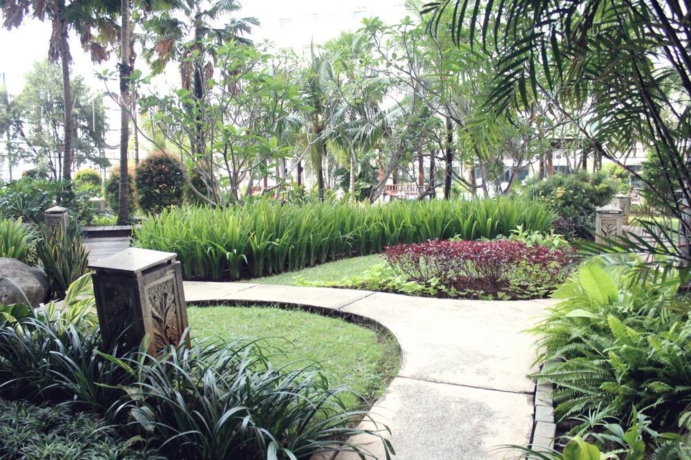 Grand Whiz Poins Simatupang Jakarta Exterior photo